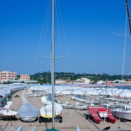 Hotel Elisabeth Due 4*